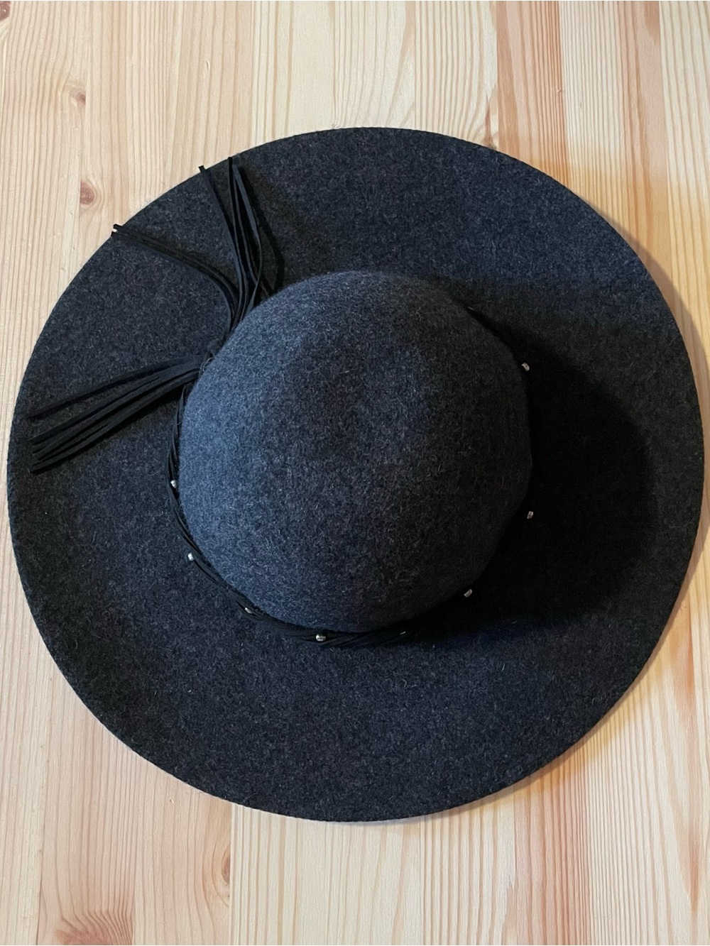 Bundle Hat - Picture 3 of 11
